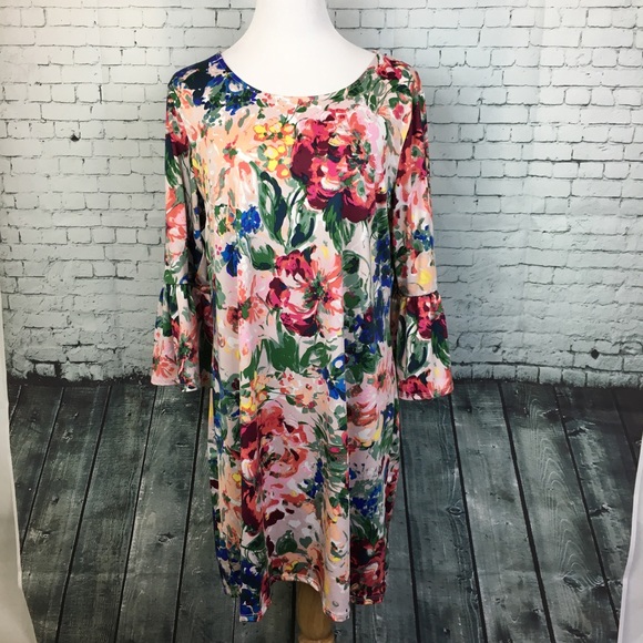 Tacera Dresses & Skirts - EUC Tacera Floral Dress with Bell Sleeves XL